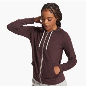 Vuori Halo Performance Hoodie 2.0 in Chestnut Brown